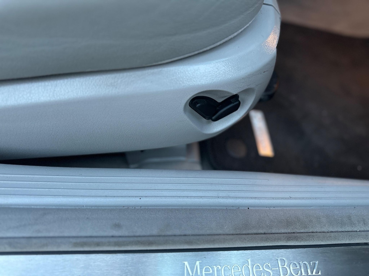 Used Mercedes-Benz E Class for sale - 77266867: Photo 28