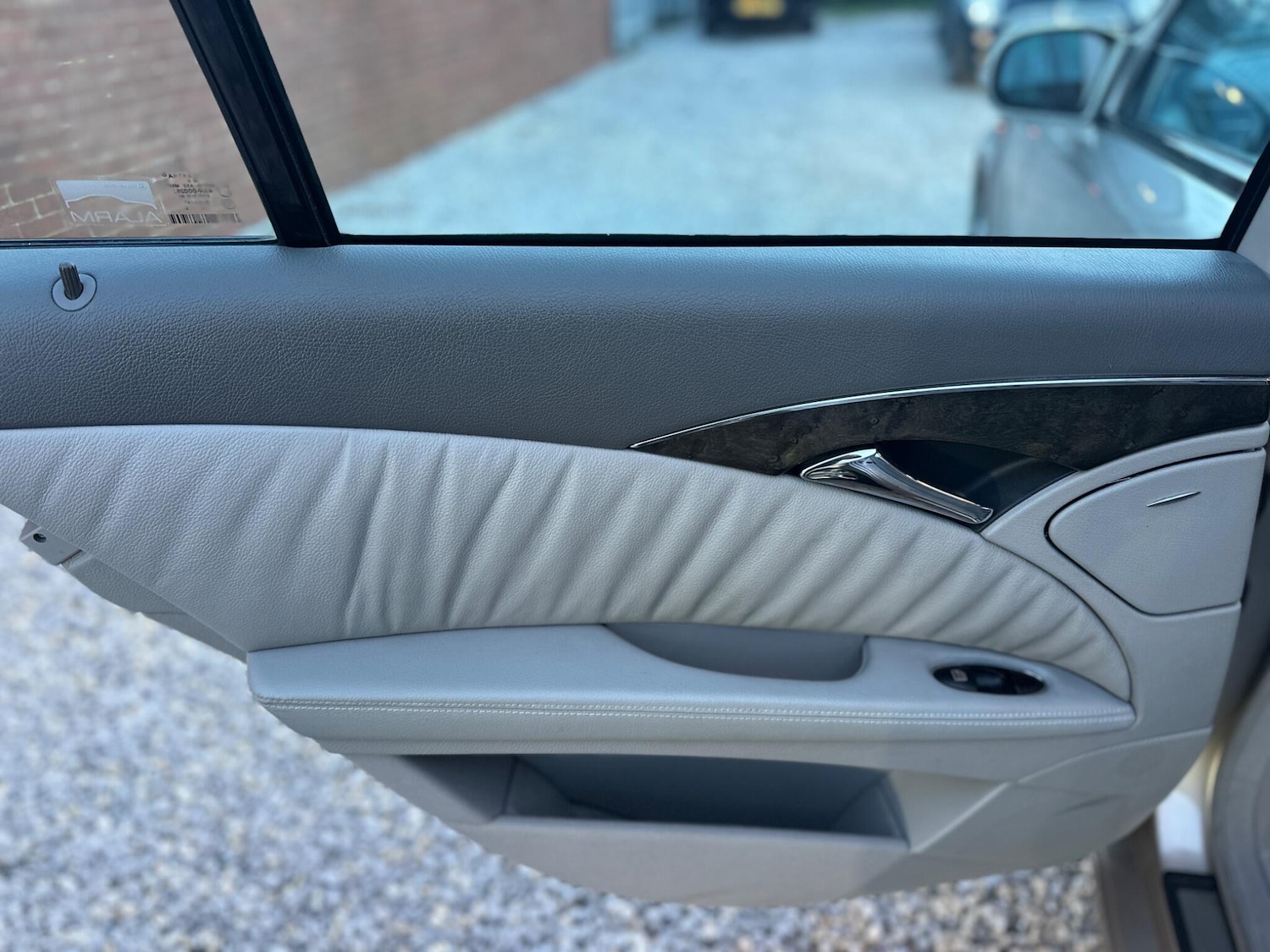 Used Mercedes-Benz E Class for sale - 77266867: Photo 43