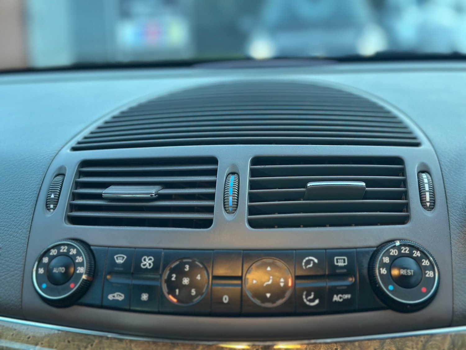 Used Mercedes-Benz E Class for sale - 77266867: Photo 56