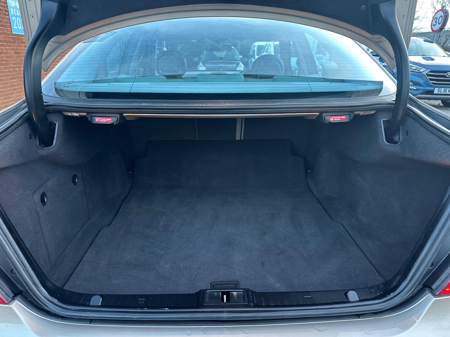 Used Mercedes-Benz E Class for sale - 77266867: Photo 9