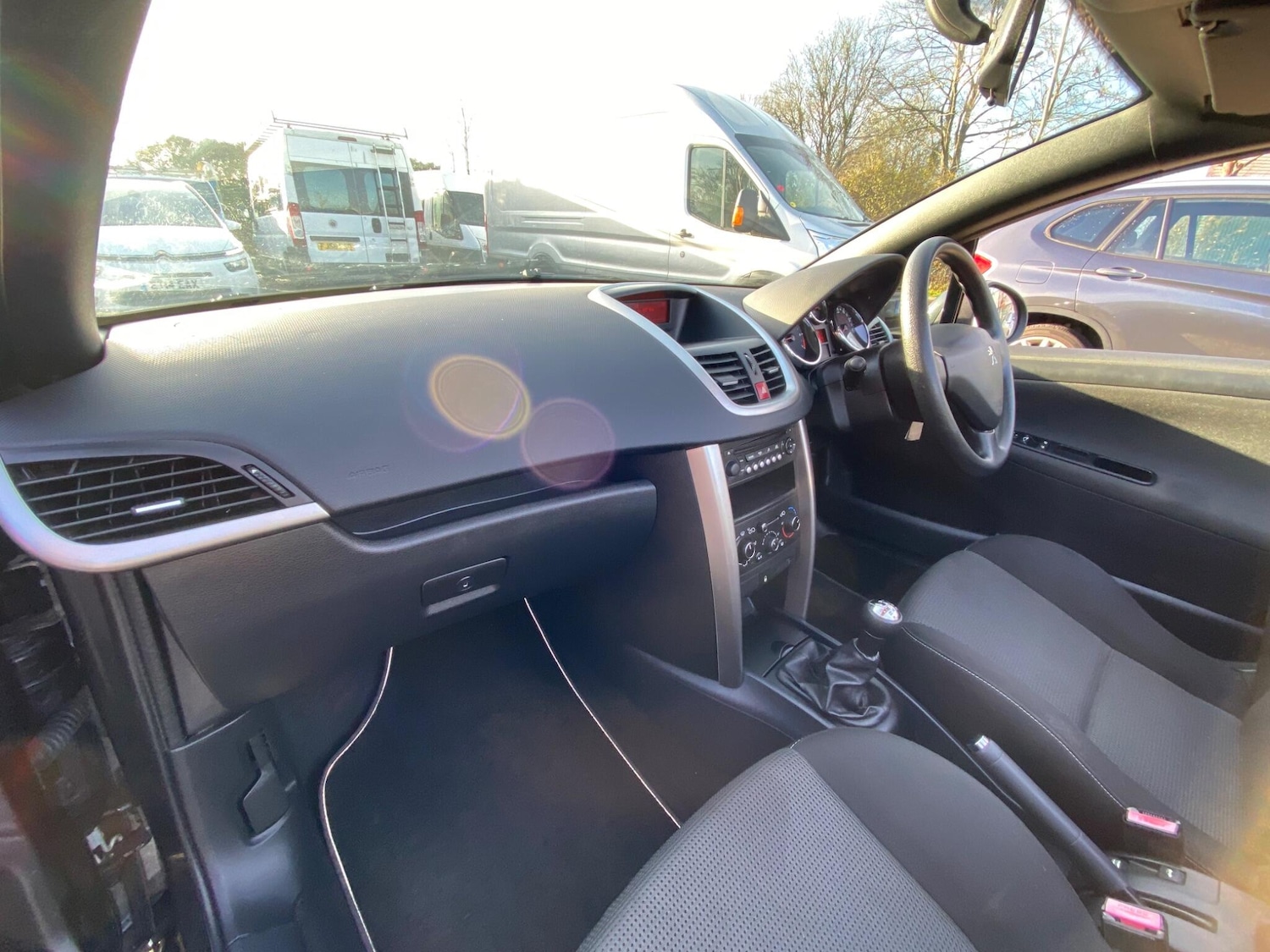 Used Peugeot 207 2014 for sale - 76899359: Photo 16