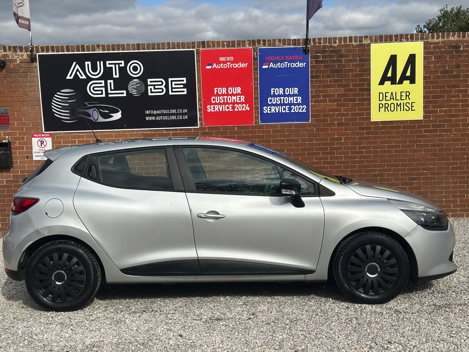Used Renault Clio 2014 for sale - 76989131: Photo 14