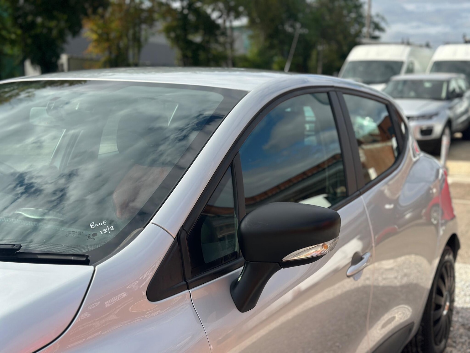 Used Renault Clio 2014 for sale - 76989131: Photo 32