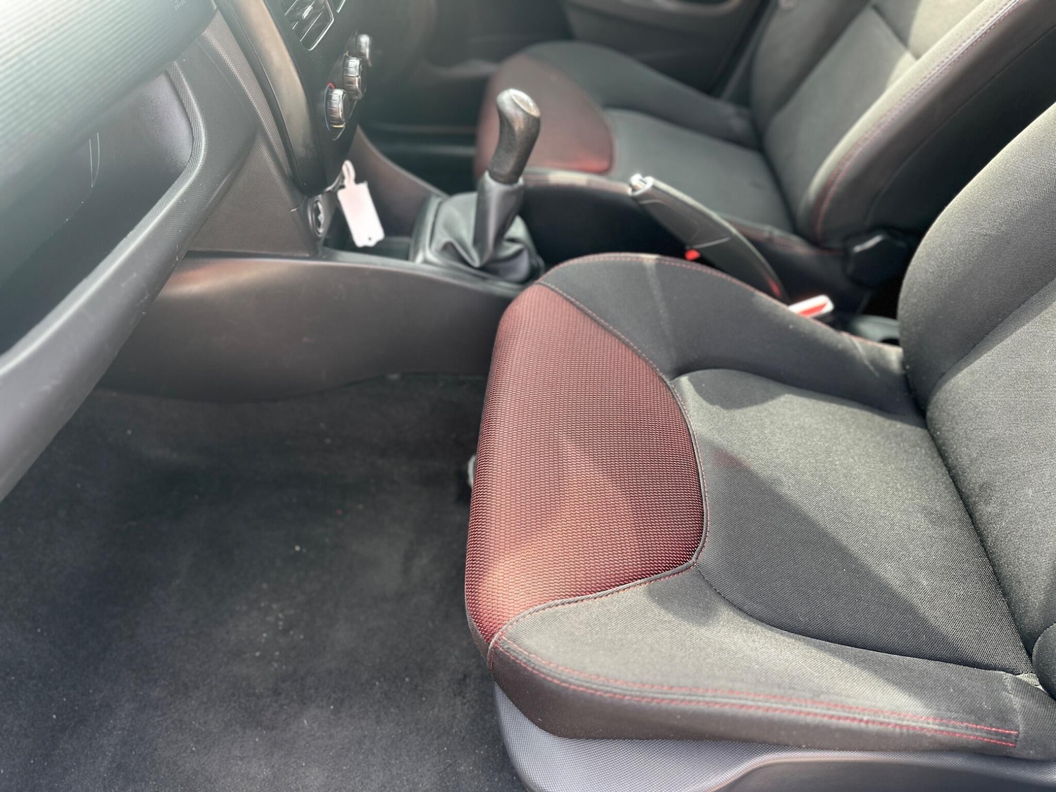 Used Renault Clio 2014 for sale - 76989131: Photo 34