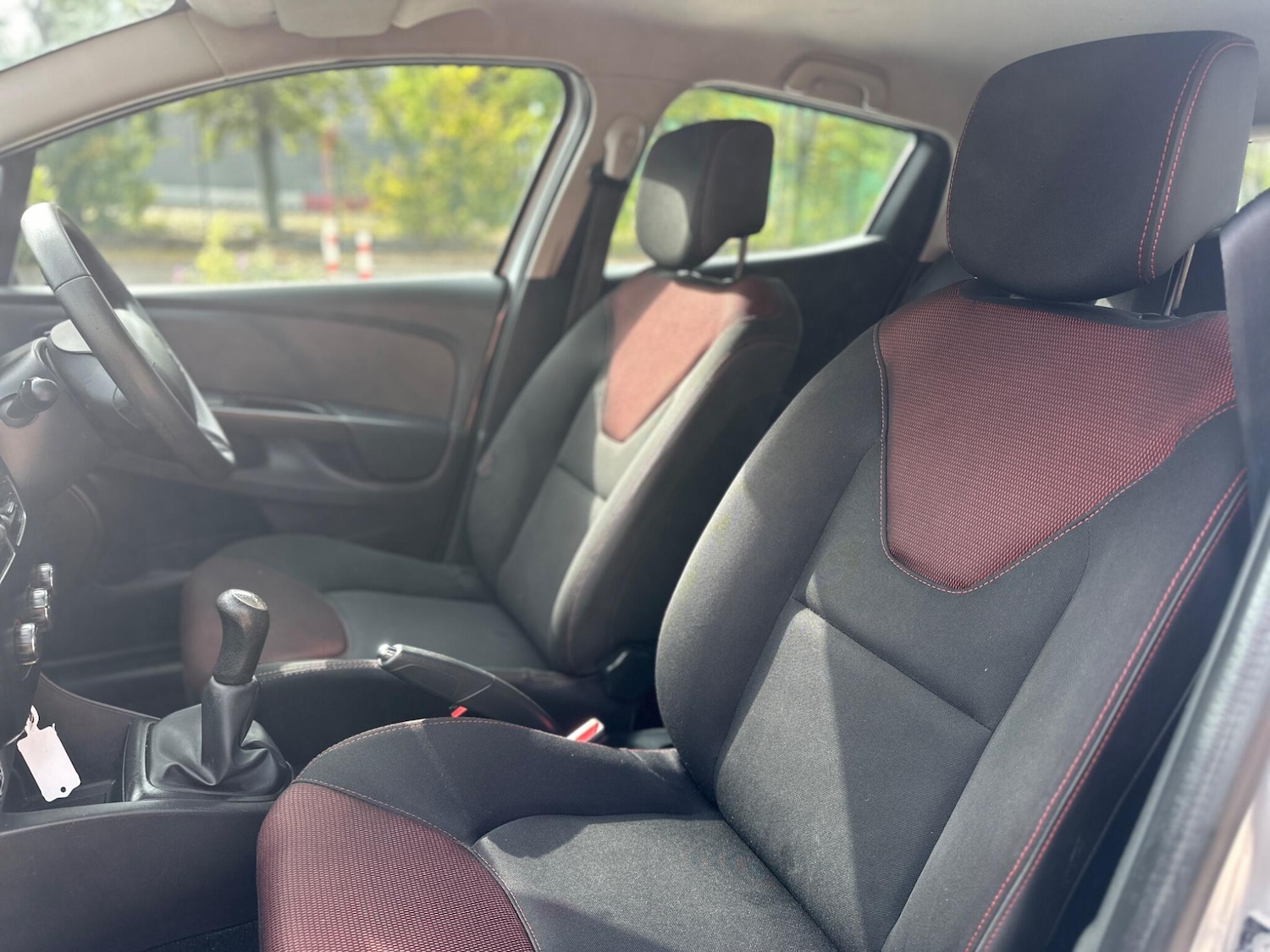 Used Renault Clio 2014 for sale - 76989131: Photo 35