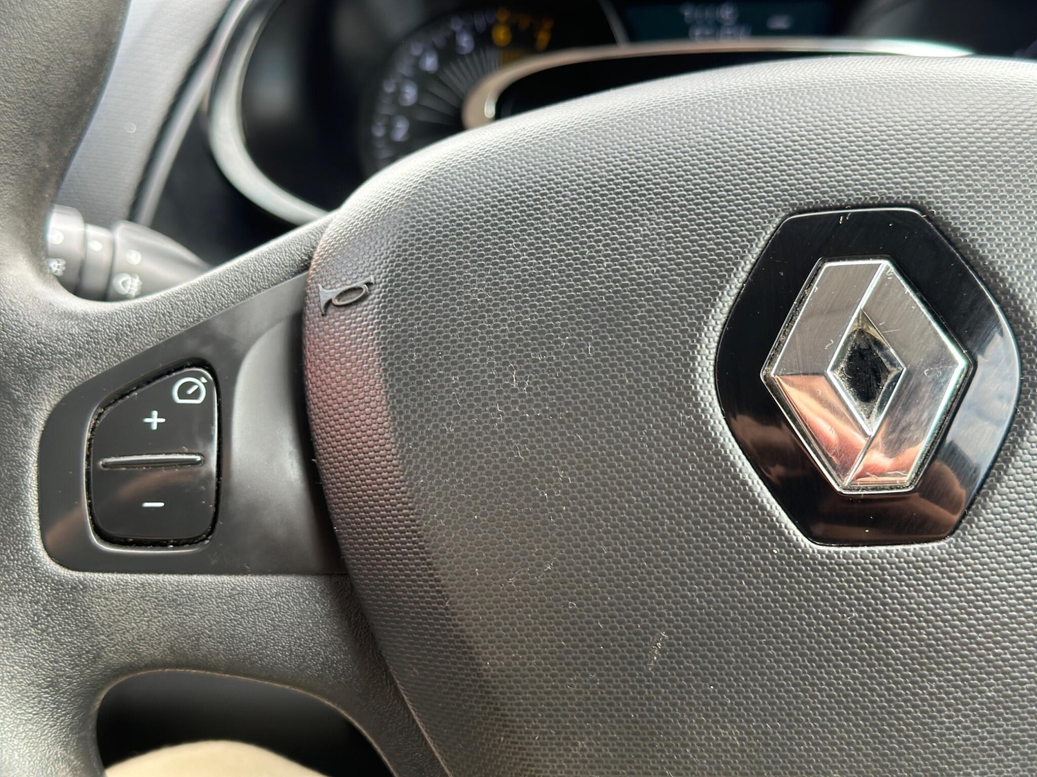 Used Renault Clio 2014 for sale - 76989131: Photo 50