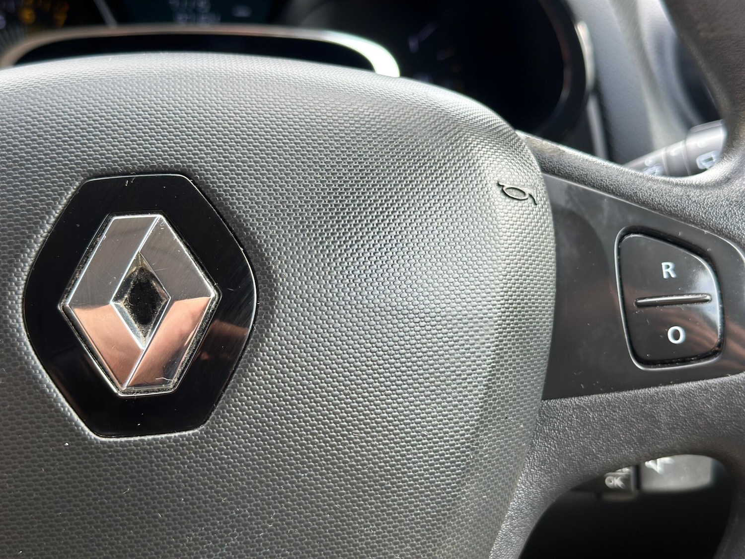 Used Renault Clio 2014 for sale - 76989131: Photo 51