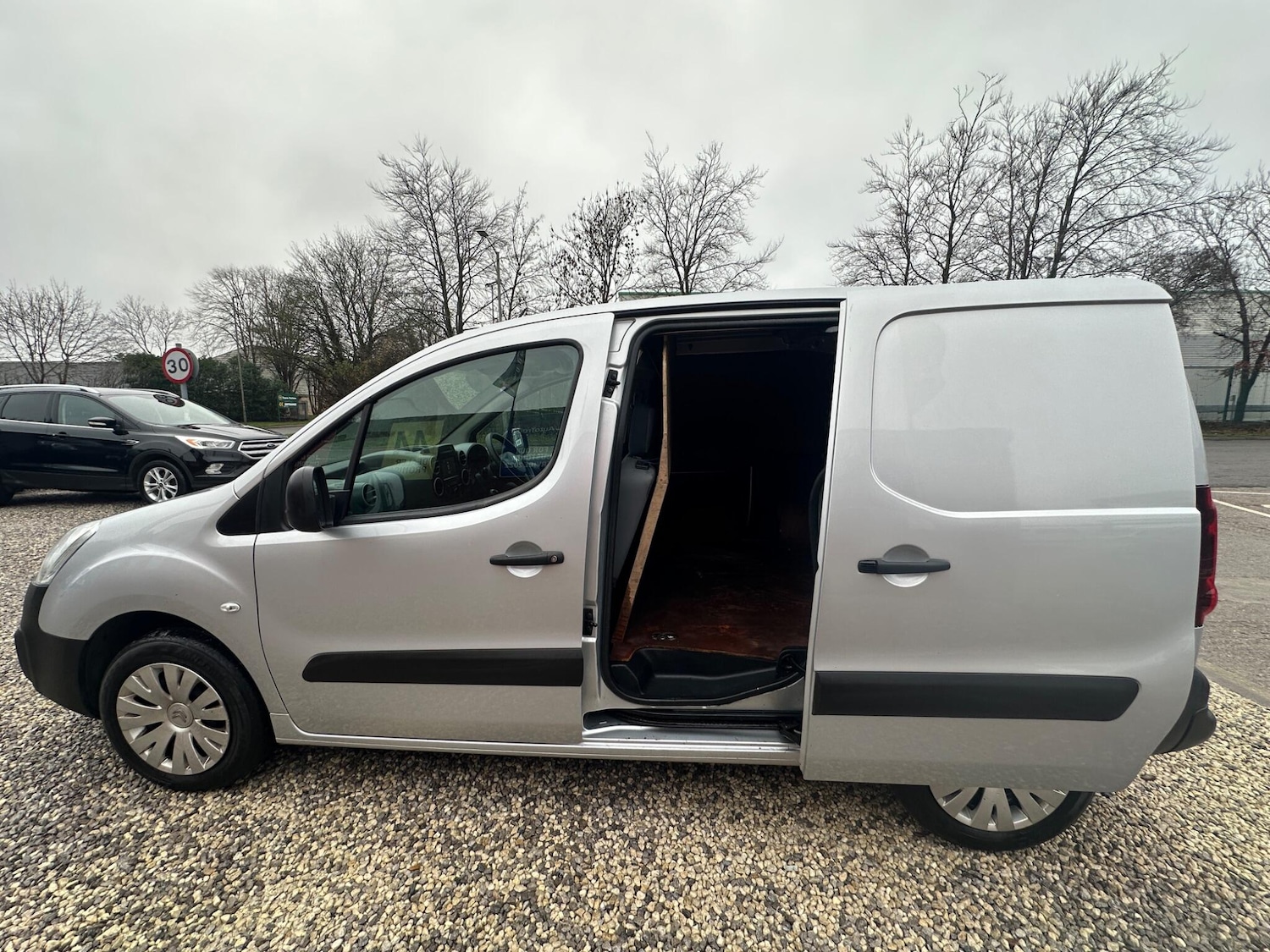 Used Citroen Berlingo 2016 for sale - 77441120: Photo 40