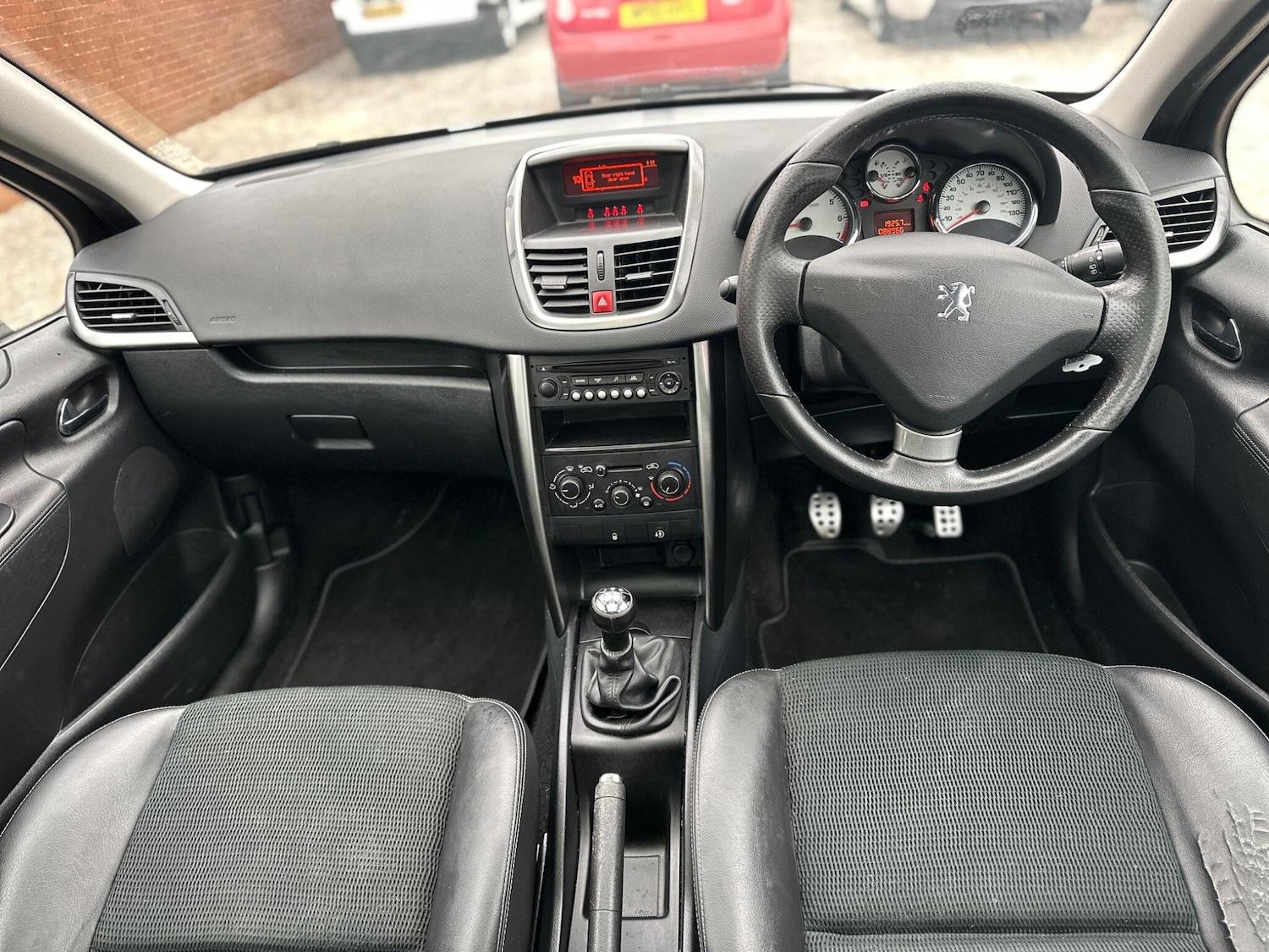 Used Peugeot 207 2012 for sale - 77523658: Photo 11