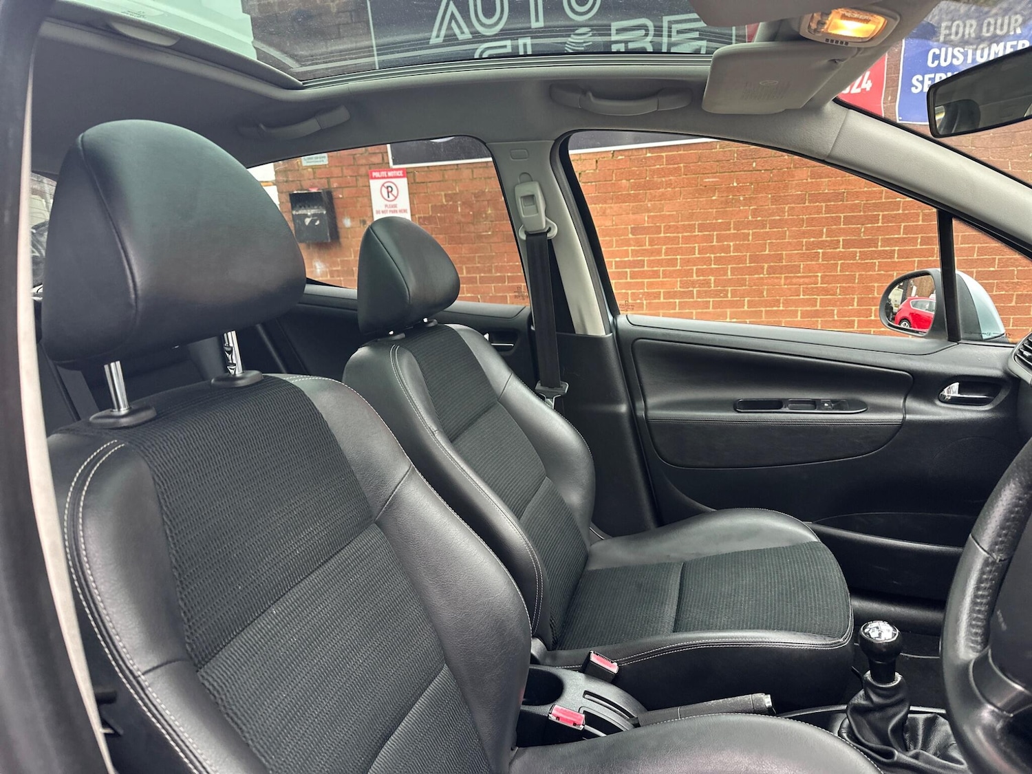 Used Peugeot 207 2012 for sale - 77523658: Photo 32