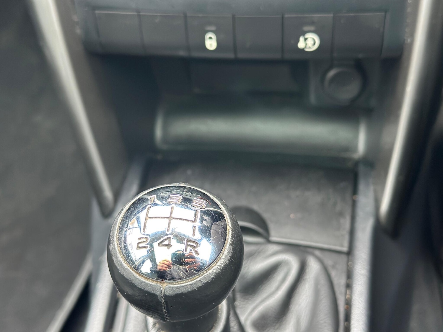 Used Peugeot 207 2012 for sale - 77523658: Photo 48