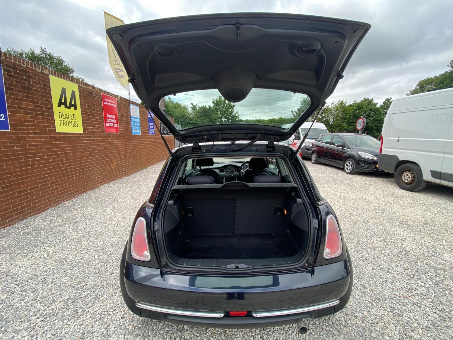 Used MINI Hatch 2004 for sale - 76991853: Photo 15