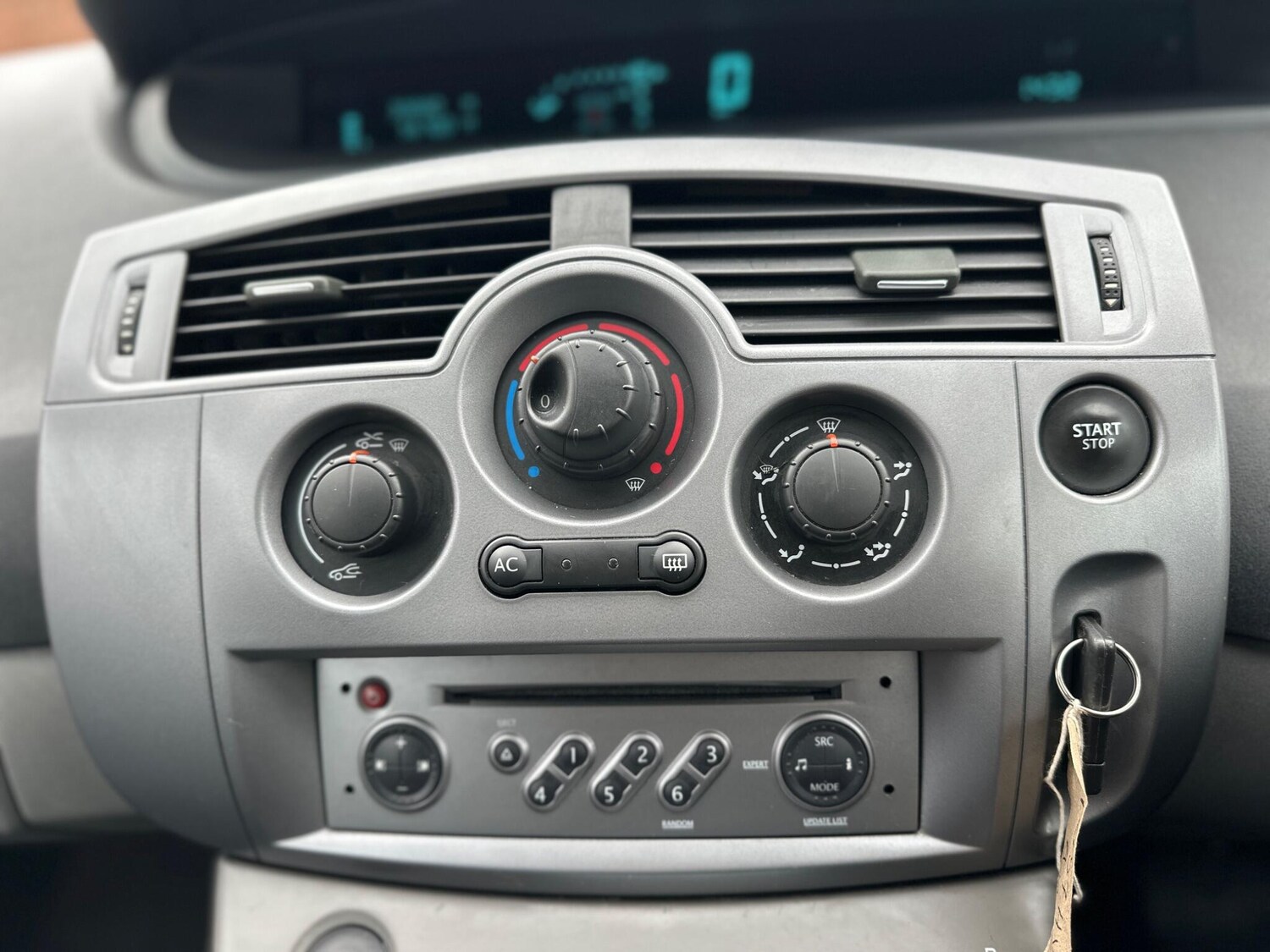 Used Renault Scenic for sale - 77684162: Photo 50