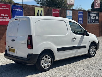 Used Peugeot Partner 2018 for sale - 79496348: Photo