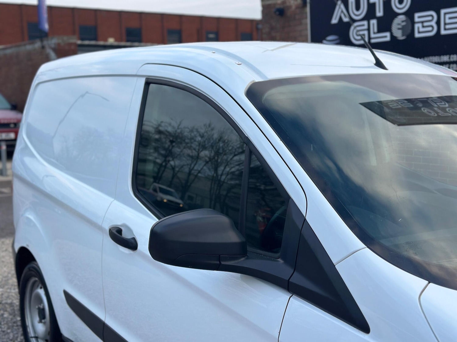 Used Ford Transit Courier 2020 for sale - 77108865: Photo 23