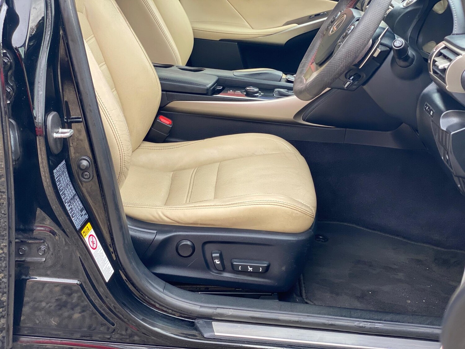 Used Lexus IS 2014 for sale - 76995464: Photo 32