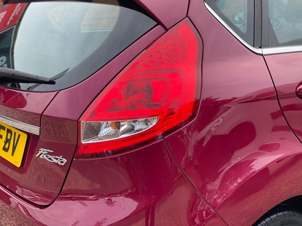 Used Ford Fiesta 2012 for sale - 74848732: Photo 26