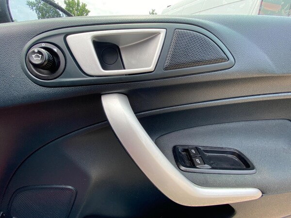 Used Ford Fiesta 2012 for sale - 74848732: Photo 29