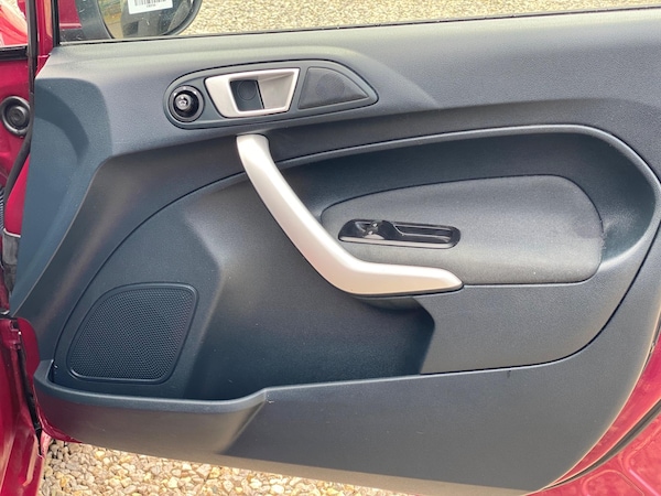 Used Ford Fiesta 2012 for sale - 74848732: Photo 30