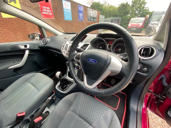 Used Ford Fiesta 2012 for sale - 74848732: Photo 8