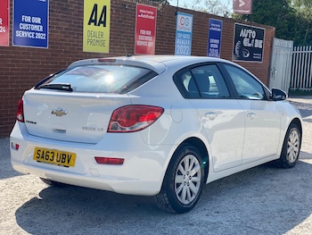 Used Chevrolet Cruze 2013 for sale - 77067052: Photo