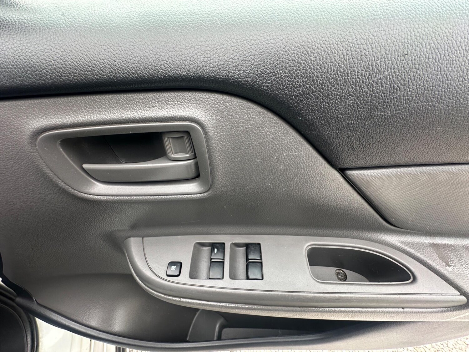 Used Mitsubishi L200 2017 for sale - 78099960: Photo 35