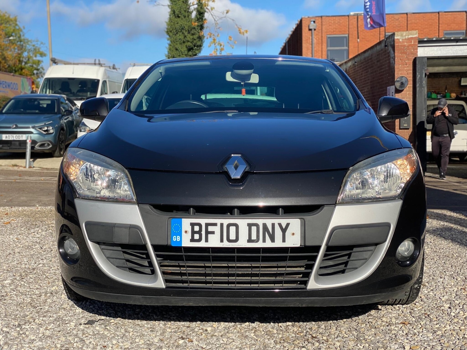 Used Renault Megane 2010 for sale - 76370722: Photo 12