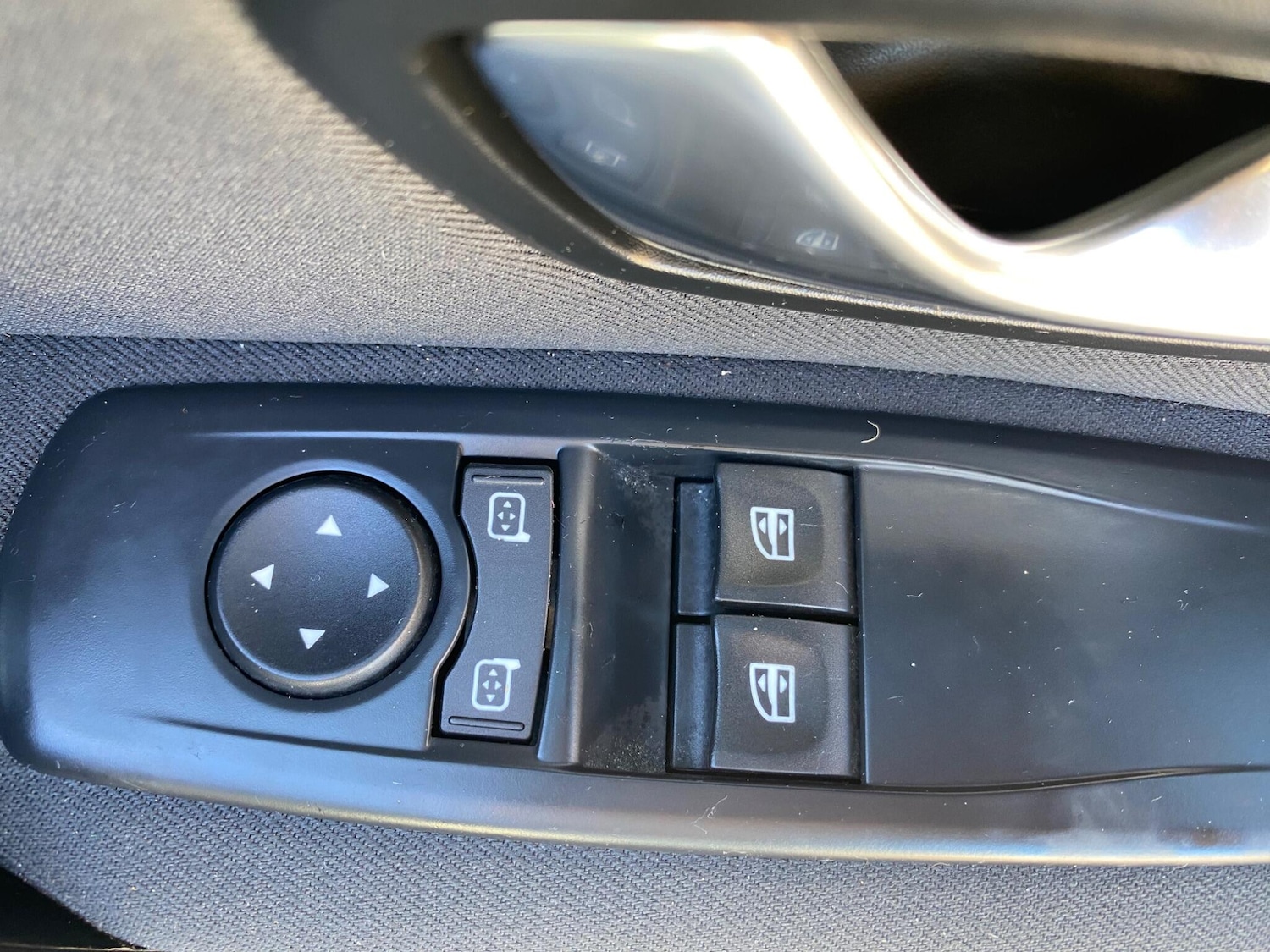 Used Renault Megane 2010 for sale - 76370722: Photo 29