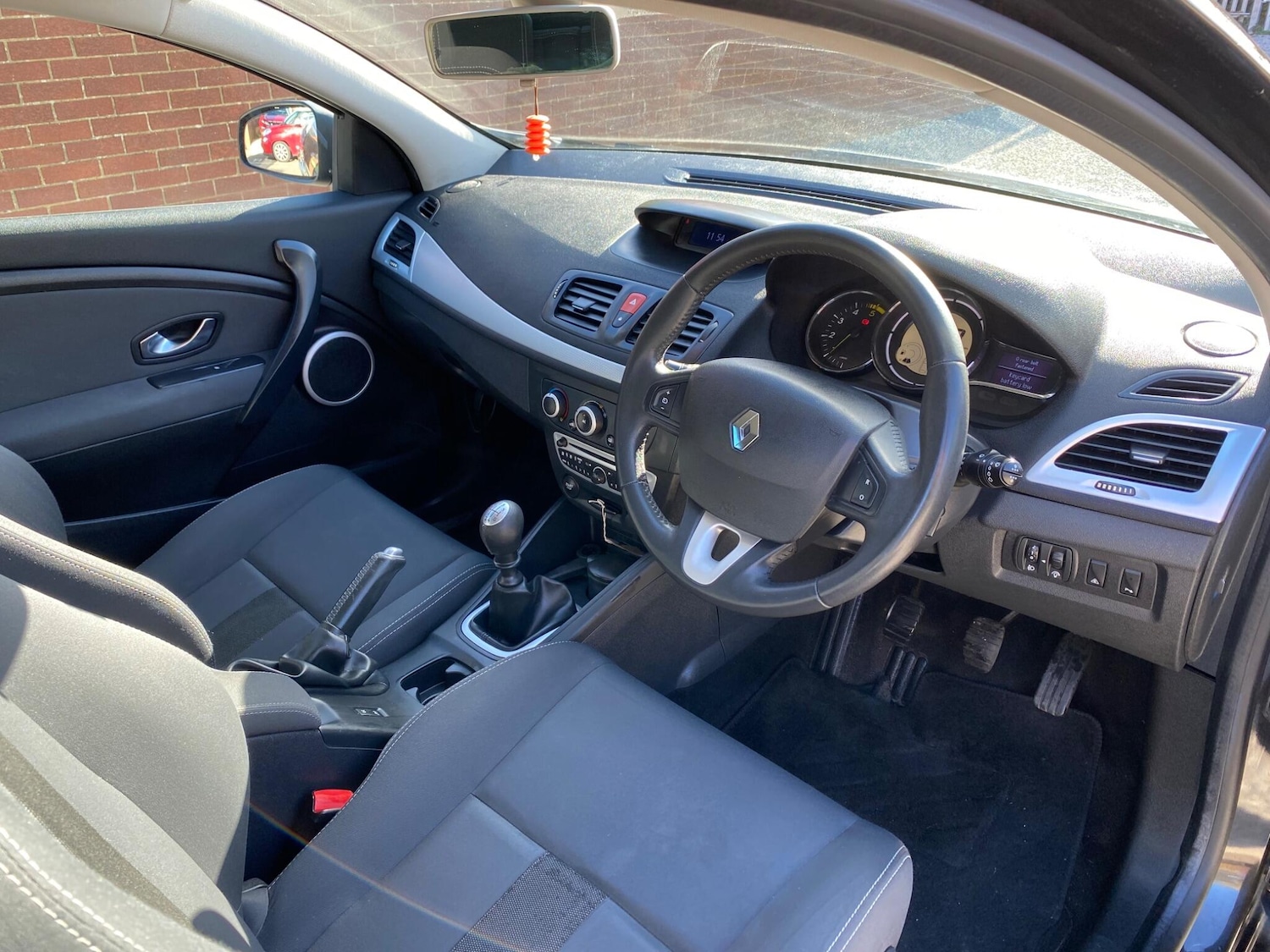 Used Renault Megane 2010 for sale - 76370722: Photo 7
