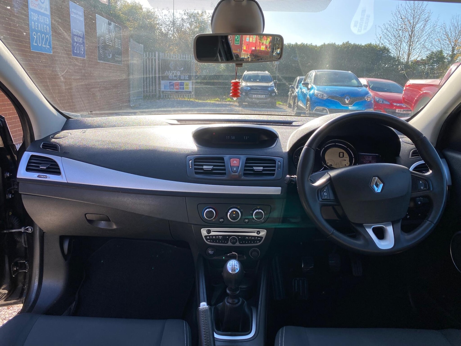 Used Renault Megane 2010 for sale - 76370722: Photo 9