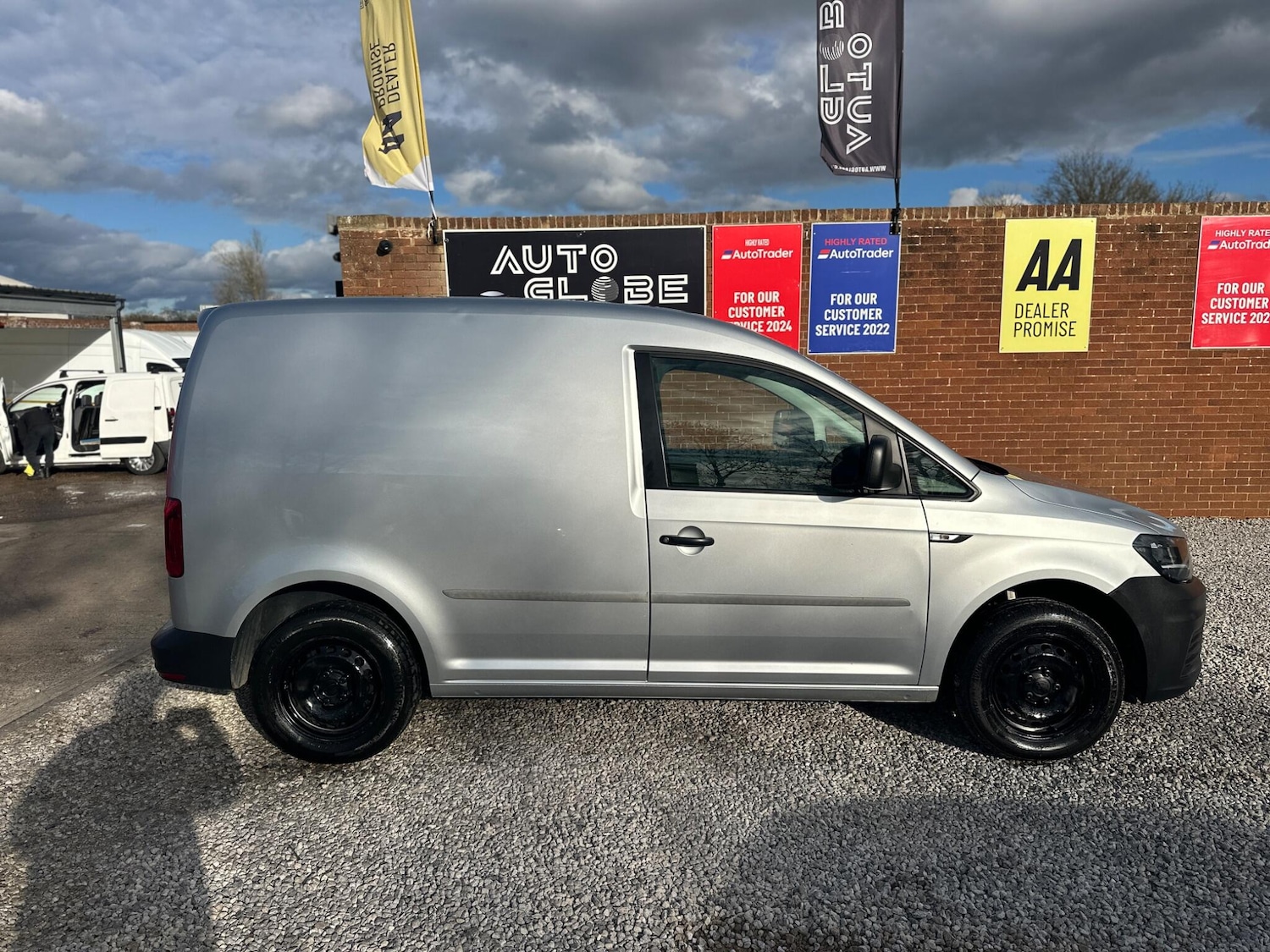 Used Volkswagen Caddy 2017 for sale - 77838568: Photo 18