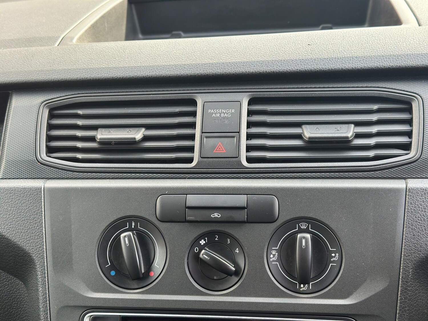 Used Volkswagen Caddy 2017 for sale - 77838568: Photo 43