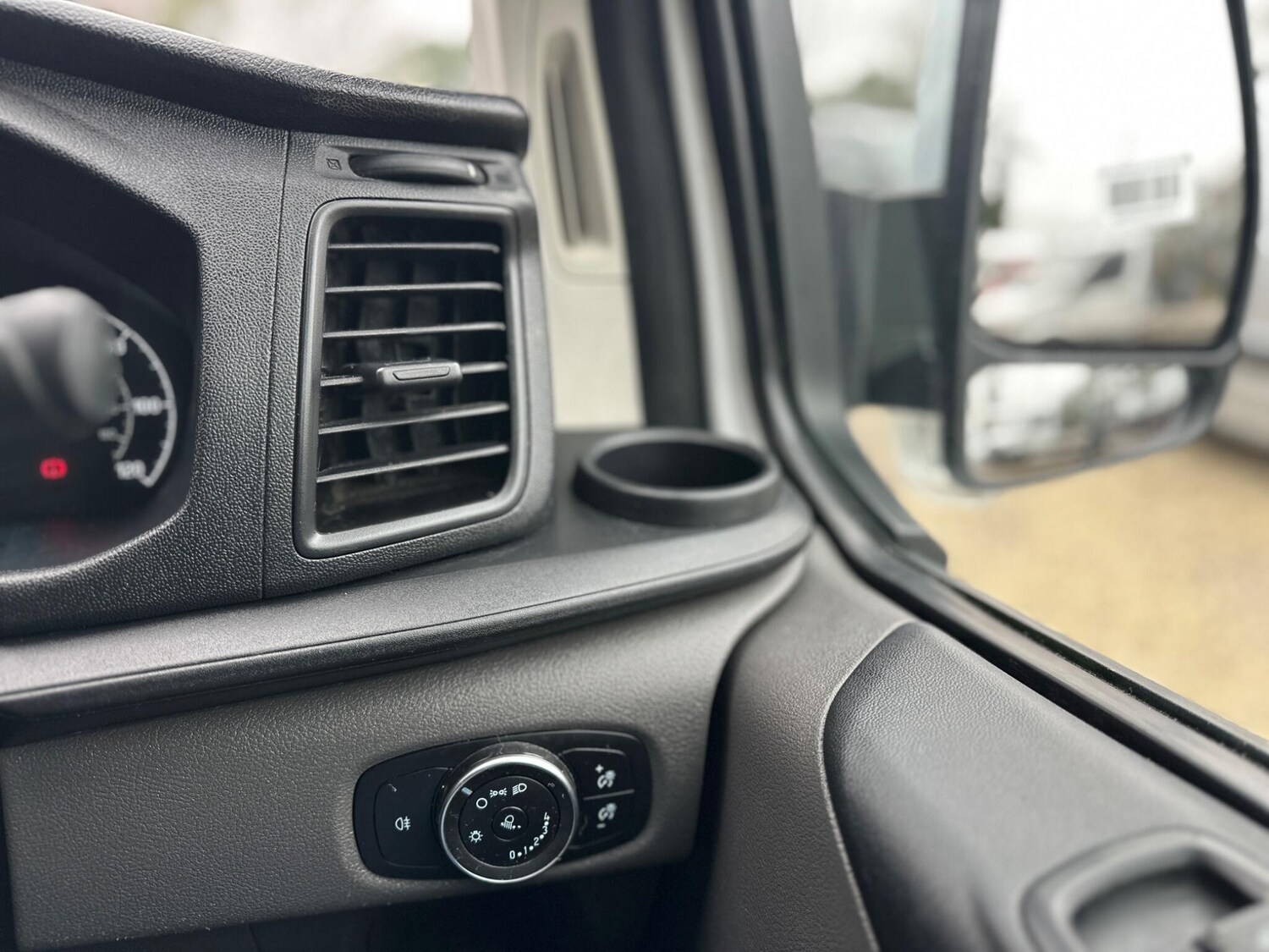 Used Ford Transit Custom 2018 for sale - 77440544: Photo 45