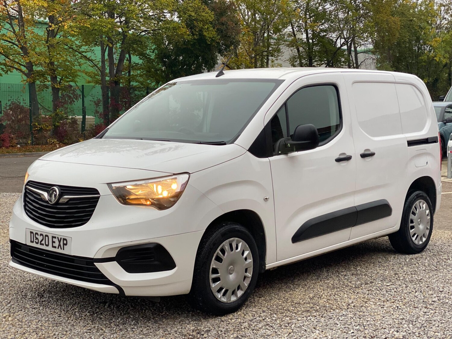 Used Vauxhall Combo 2020 for sale - 76270451: Photo 4