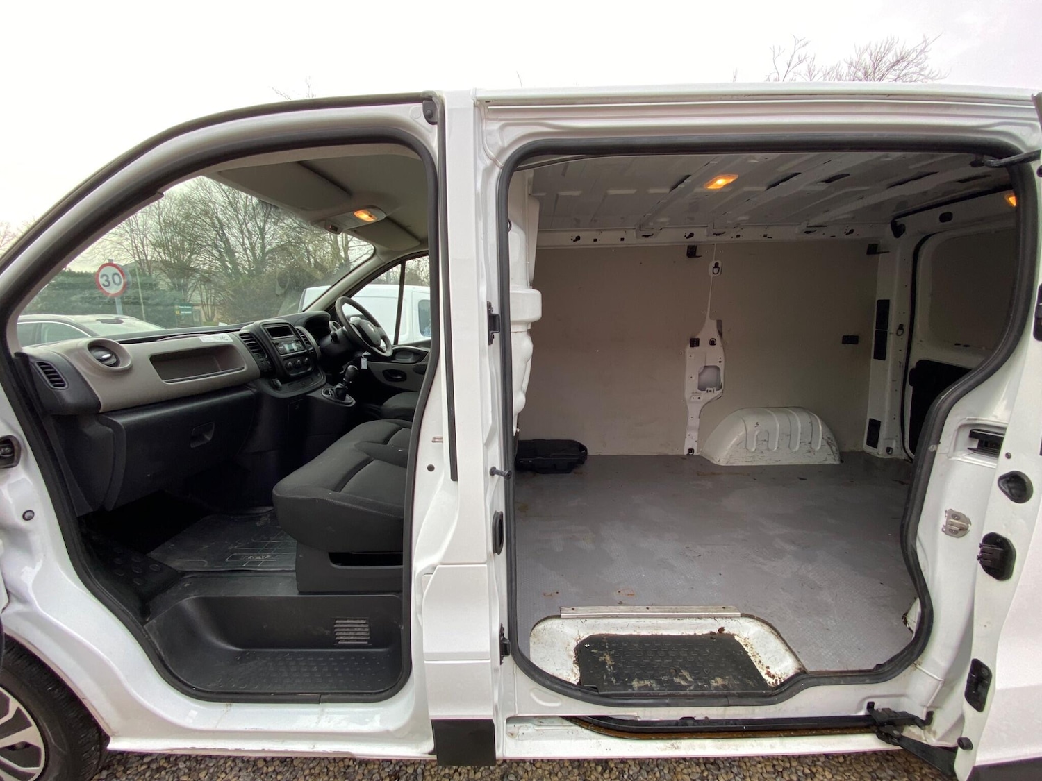 Used Renault Trafic 2019 for sale - 77305397: Photo 18