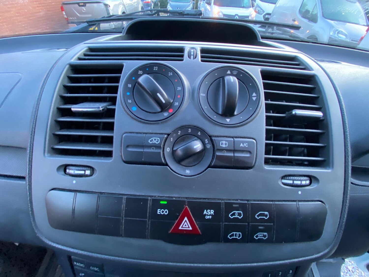 Used Mercedes-Benz Vito 2015 for sale - 77808196: Photo 39