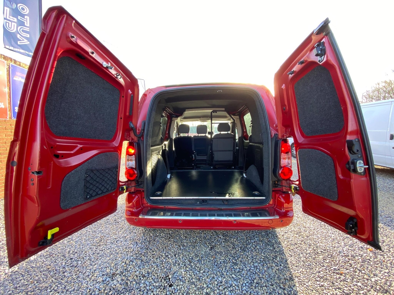 Used Citroen Berlingo 2014 for sale - 76899424: Photo 16