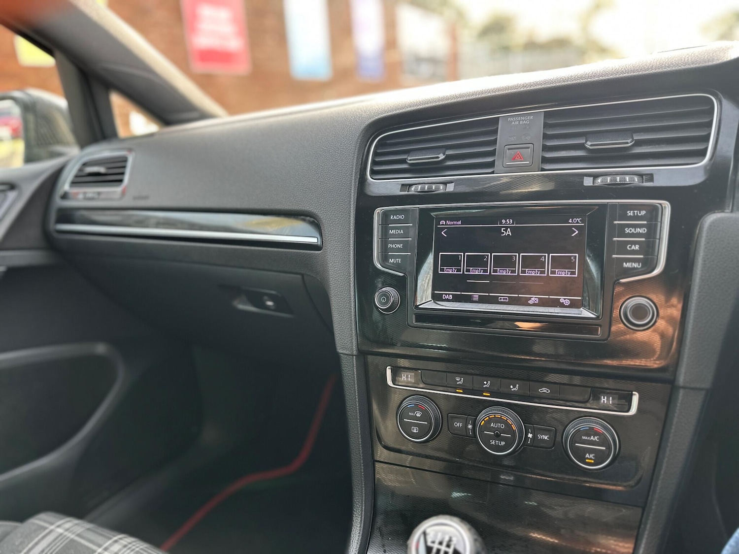 Used Volkswagen Golf 2015 for sale - 77575272: Photo 11