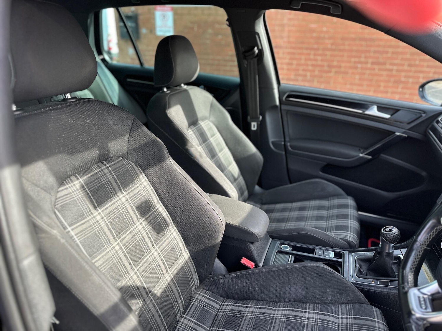 Used Volkswagen Golf 2015 for sale - 77575272: Photo 32