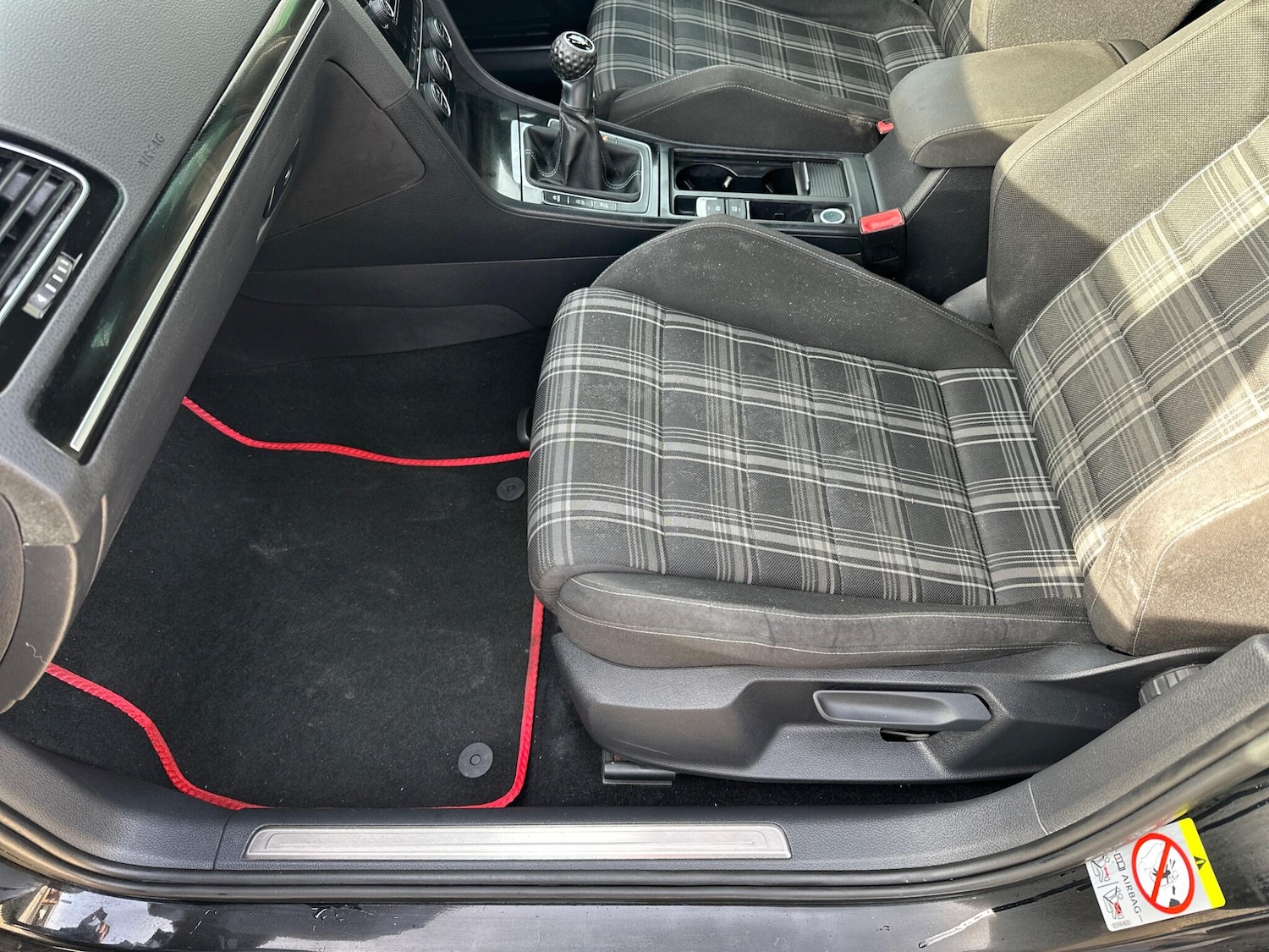 Used Volkswagen Golf 2015 for sale - 77575272: Photo 41