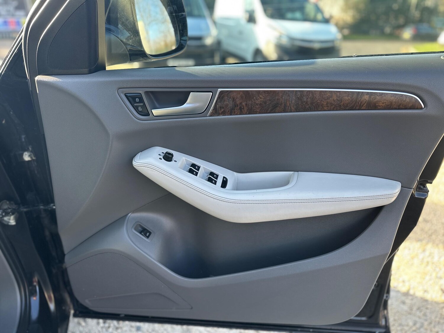 Vehicle 28