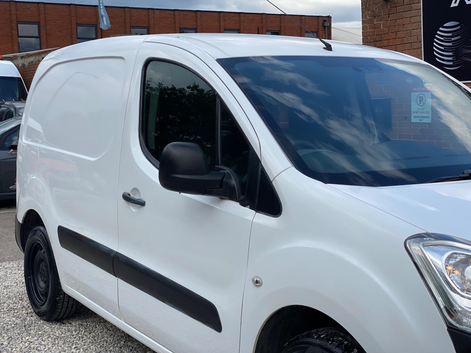 Used Peugeot Partner 2017 for sale - 76994412: Photo 15