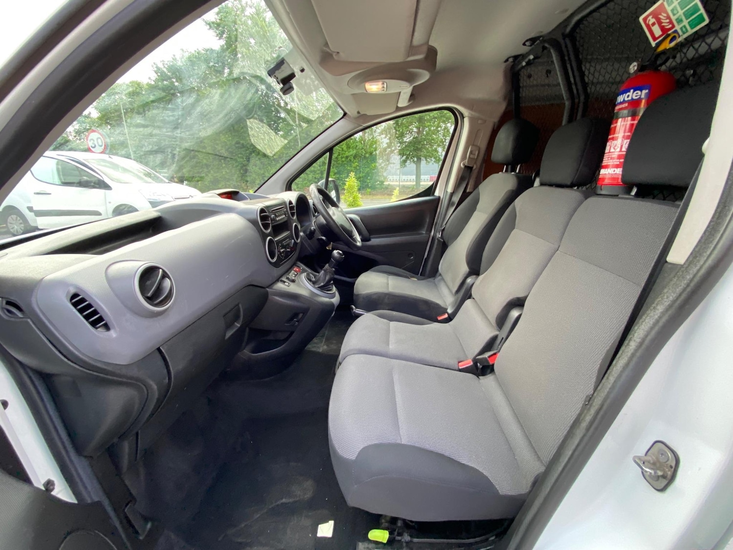 Used Peugeot Partner 2017 for sale - 76994412: Photo 39