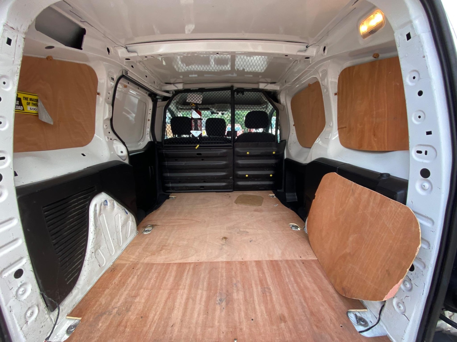 Used Peugeot Partner 2017 for sale - 76994412: Photo 8