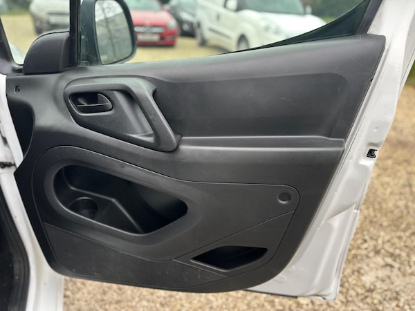 Used Peugeot Partner 2017 for sale - 73395643: Photo 24