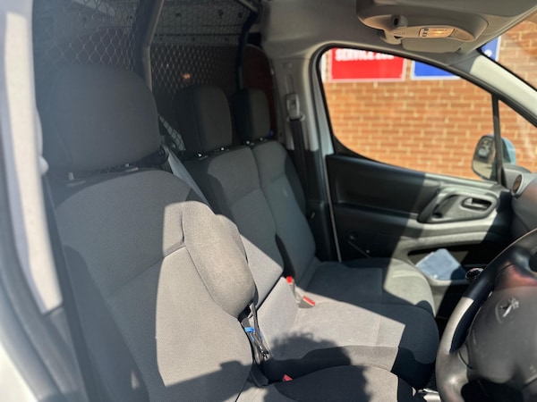 Used Peugeot Partner 2017 for sale - 73395643: Photo 35