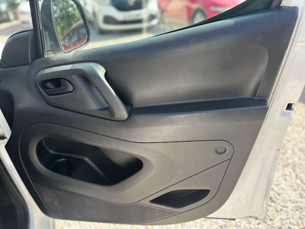 Used Peugeot Partner 2017 for sale - 73395643: Photo 37