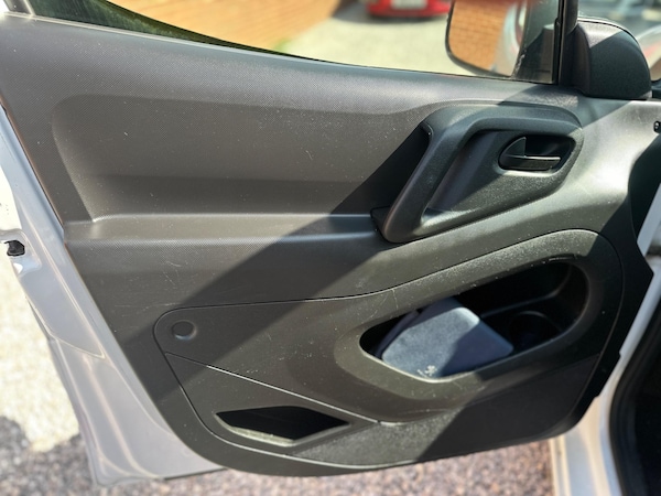 Used Peugeot Partner 2017 for sale - 73395643: Photo 45