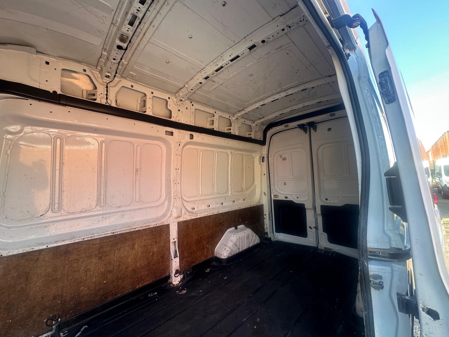 Used Ford Transit 2017 for sale - 78019871: Photo 9