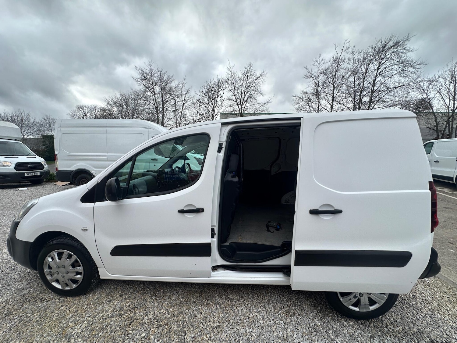 Used Peugeot Partner 2015 for sale - 77683658: Photo 12